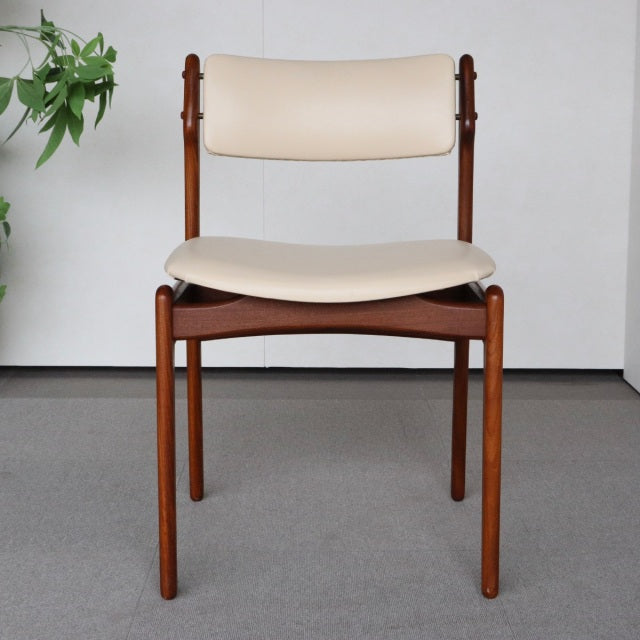 エリック・バッハErik Buch Model 49 ダイニングチェア　背もたれダメージあり　商品番号23127b