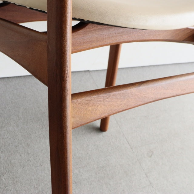 エリック・バッハErik Buch Model 49 ダイニングチェア　背もたれダメージあり　商品番号23127b