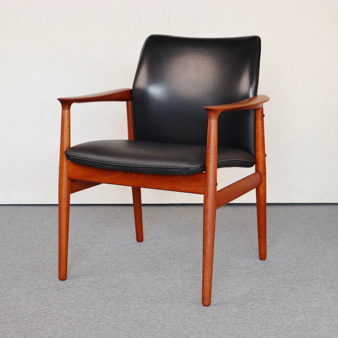 Glostrup Mobelfabrik北欧ヴィンテージ アームチェア | ItemCode-JORD22a | 送料込 |