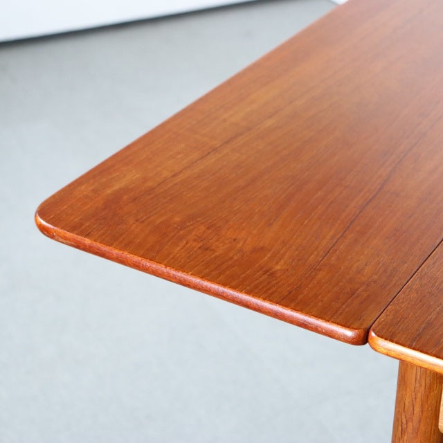 ドロップリーフソファテーブル AT-32 by Hans J. Wegner　ItemCode-SKOV95 | 送料込