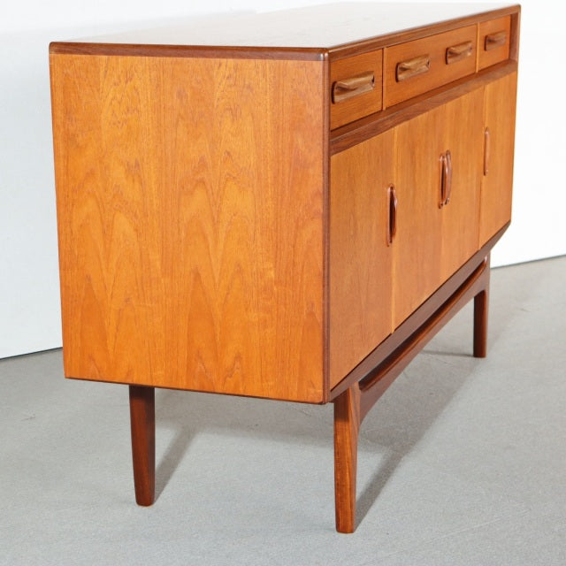 ジープラン製フレスコシリーズのサイドボード　　ItemCode-GLEN75
