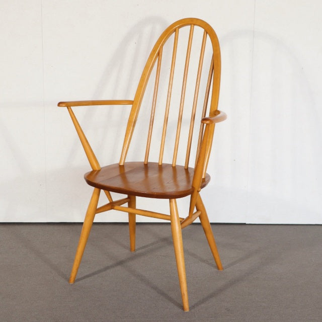 【ハグ待ちしている椅子】　アーコールERCOL アームチェア　商品番号29082a