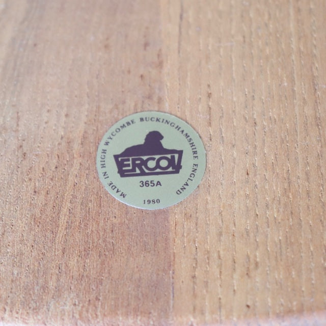 【ハグ待ちしている椅子】　アーコールERCOL アームチェア　商品番号29082a