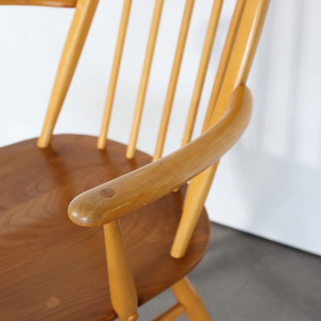 ERCOL(アーコール)ダイニングチェア ひじ掛けアリ ItemCode-29082b