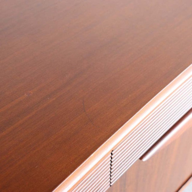 何年お待ちしたでしょうか、黄色いハンカチを見ていただいたのですね。あなたにお会いできて。涙。。。　ミニサイズのエリオッツオブニューベリー！サイドボード　商品番号24021