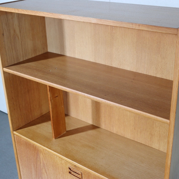 【comingsoon!】　Cabinet with bookcase　ItemCode-SKOV27b