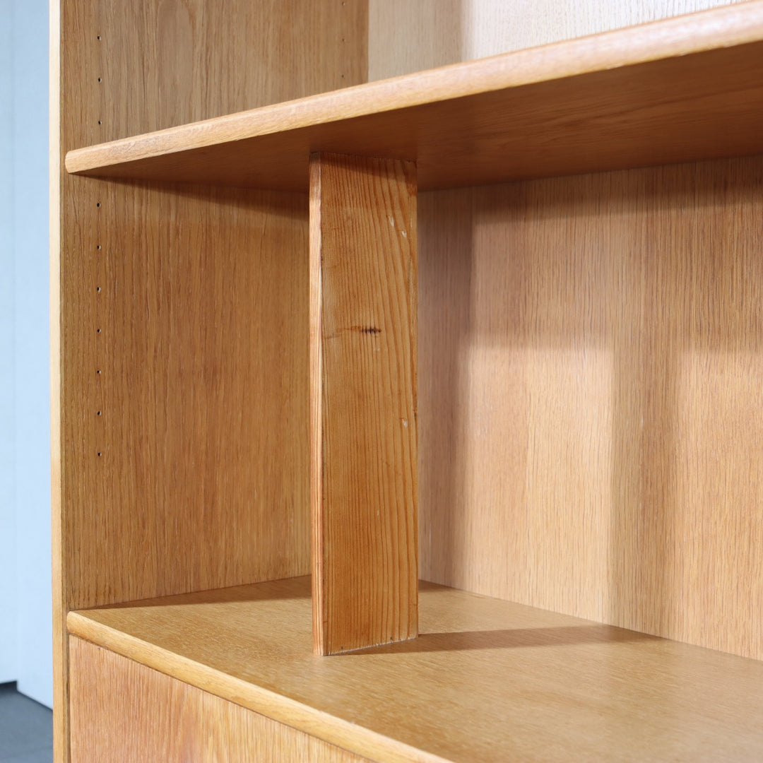 【comingsoon!】　Cabinet with bookcase　ItemCode-SKOV27b