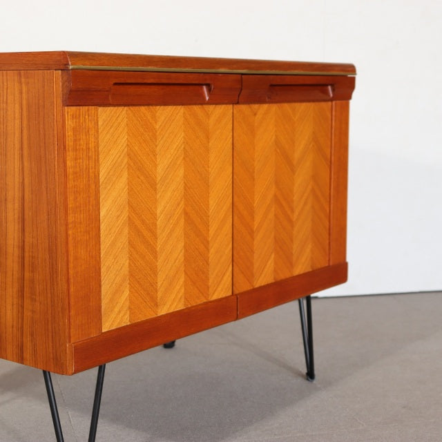 G PLAN HERRINGBONE CABINET     　商品番号29048a