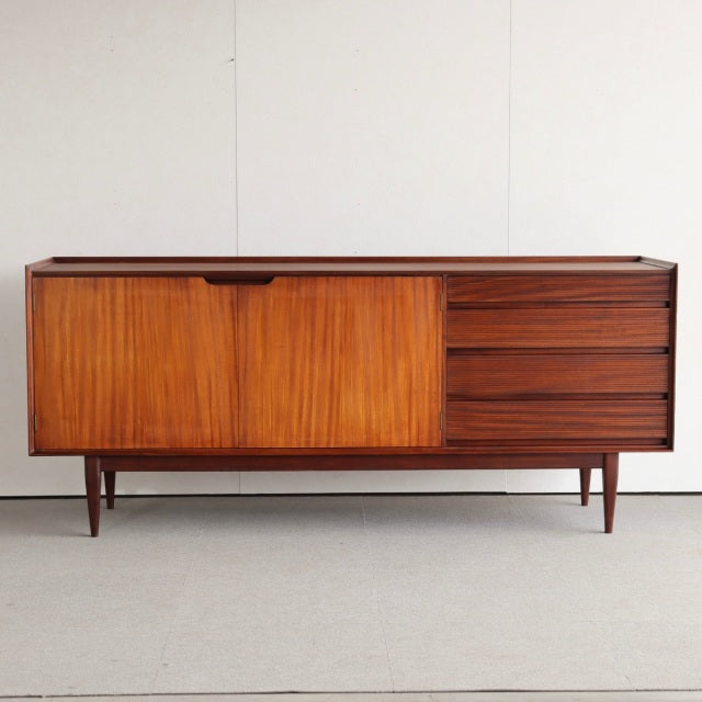 【T様専用】「LONDON生まれLONDON育ちです」ファイン・レディ・ファーニチャーFyne Ladye Furniture　サイドボード　 商品番号【022001】