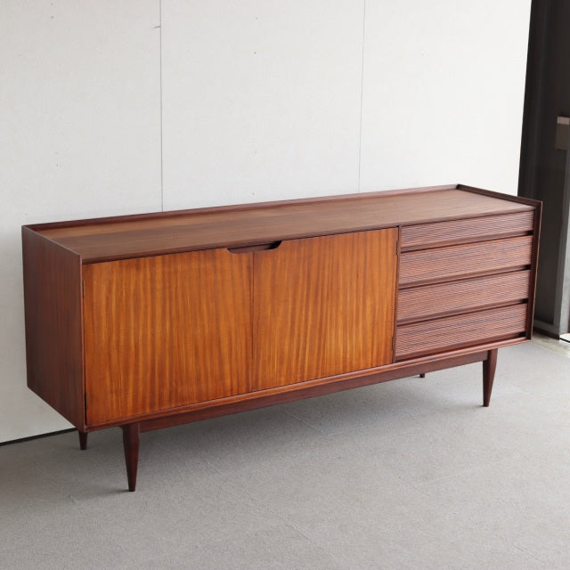 【T様専用】「LONDON生まれLONDON育ちです」ファイン・レディ・ファーニチャーFyne Ladye Furniture　サイドボード　 商品番号【022001】