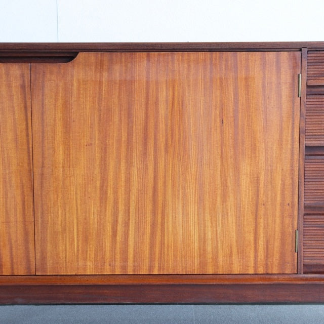 【T様専用】「LONDON生まれLONDON育ちです」ファイン・レディ・ファーニチャーFyne Ladye Furniture　サイドボード　 商品番号【022001】