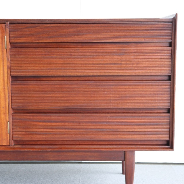 【T様専用】「LONDON生まれLONDON育ちです」ファイン・レディ・ファーニチャーFyne Ladye Furniture　サイドボード　 商品番号【022001】