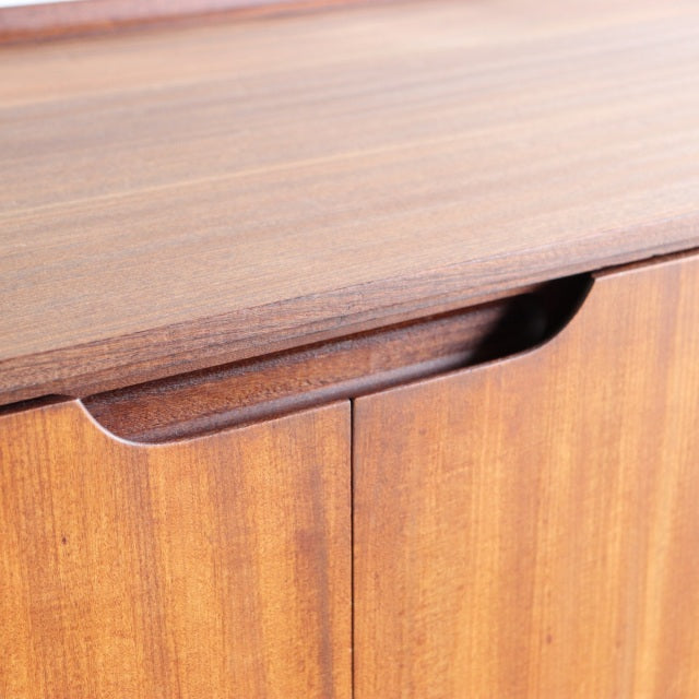 【T様専用】「LONDON生まれLONDON育ちです」ファイン・レディ・ファーニチャーFyne Ladye Furniture　サイドボード　 商品番号【022001】