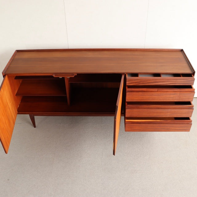 【T様専用】「LONDON生まれLONDON育ちです」ファイン・レディ・ファーニチャーFyne Ladye Furniture　サイドボード　 商品番号【022001】