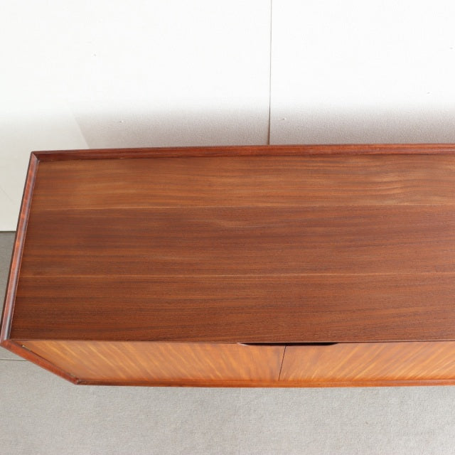 【T様専用】「LONDON生まれLONDON育ちです」ファイン・レディ・ファーニチャーFyne Ladye Furniture　サイドボード　 商品番号【022001】