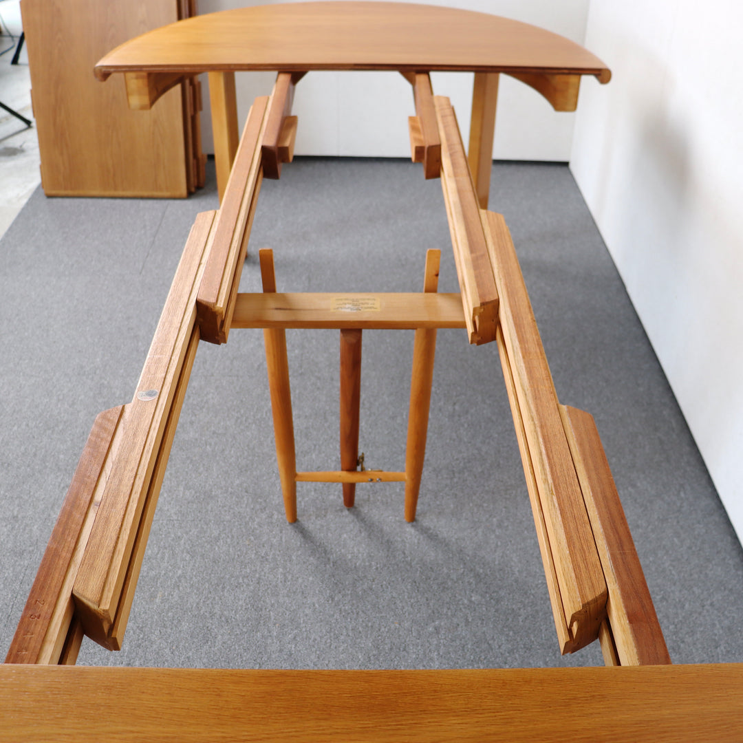 Sorø Stolefabrik北欧ヴィンテージ ラウンドダイニングテーブル 拡張式 | ItemCode-VIND87 | 送料込 【控えすぎている件】