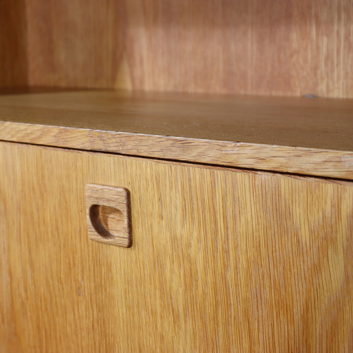 【comingsoon!】　Cabinet with bookcase　ItemCode-SKOV12