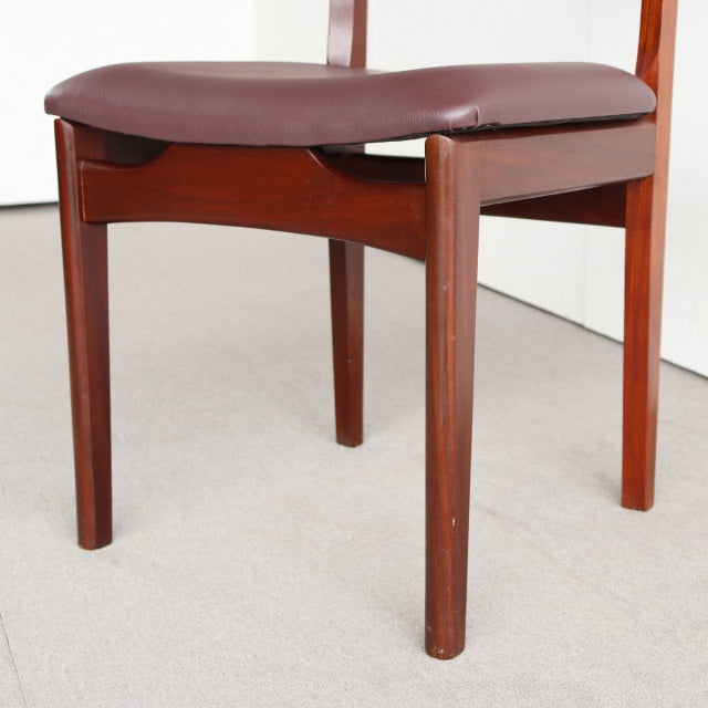Vintage teak dining chair by Younger, British mid-century design with curved legs and brown leather seat upholstery.