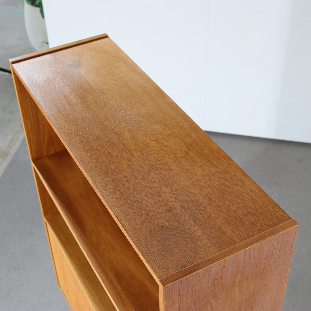 【comingsoon!】　Cabinet with bookcase　ItemCode-SKOV12