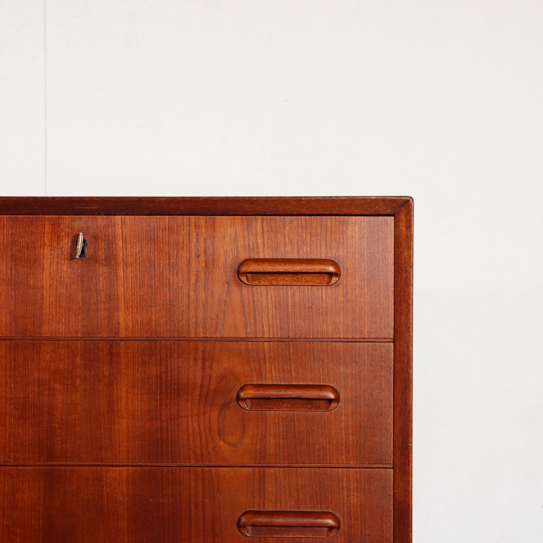 【comingsoon!】 Denmark Chest of 4 drawers | ItemCode-VIND46 | 送料込