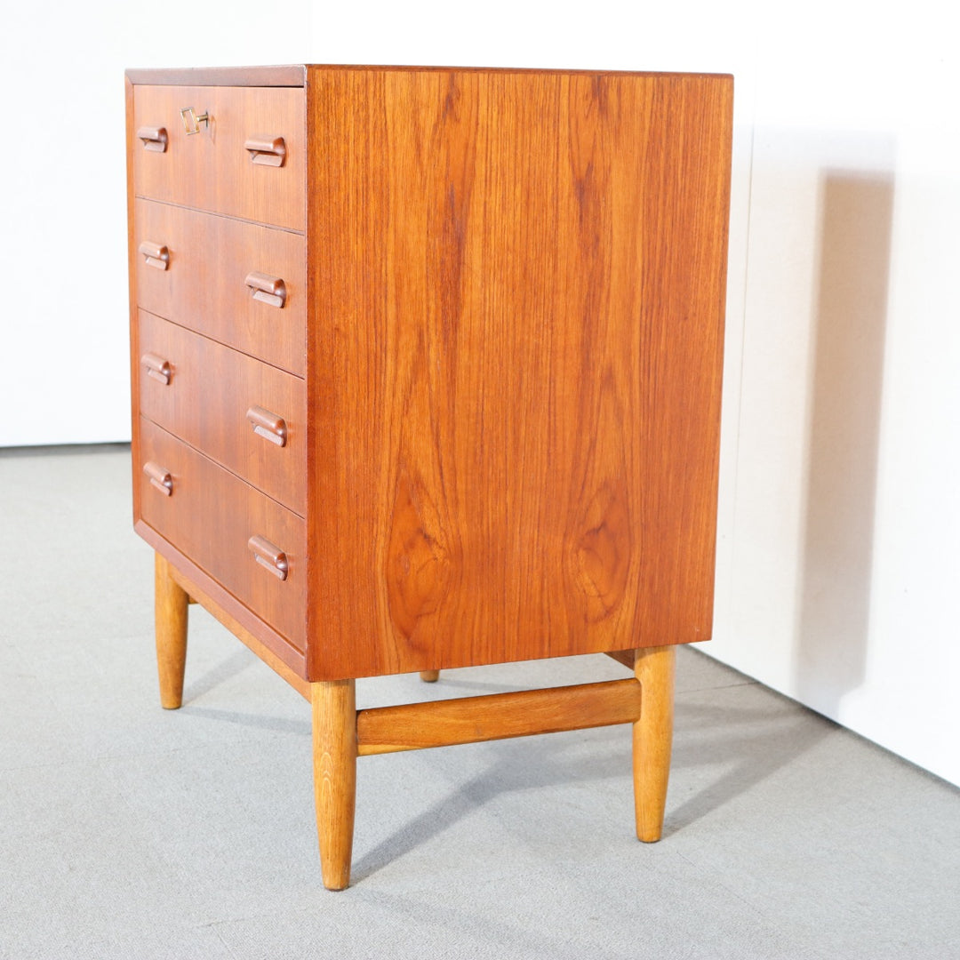 【comingsoon!】 Denmark Chest of 4 drawers | ItemCode-VIND46 | 送料込
