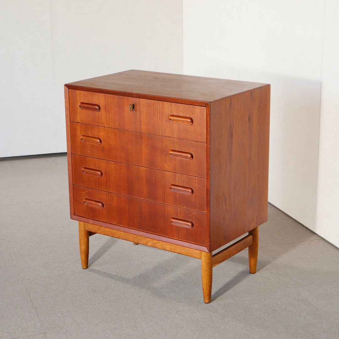 【comingsoon!】 Denmark Chest of 4 drawers | ItemCode-VIND46 | 送料込