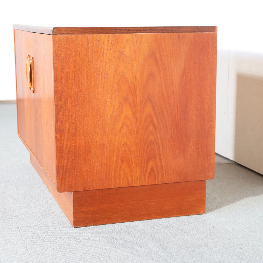【comingsoon!】　G PLAN 2 DOOR CUPBOARD　ItemCode-WOLD50c