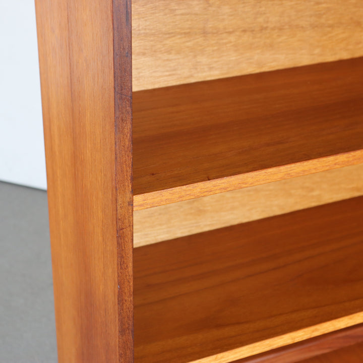 【comingsoon!】　G PLAN SIERRA TALL CABINET　ItemCode-WOLD15b