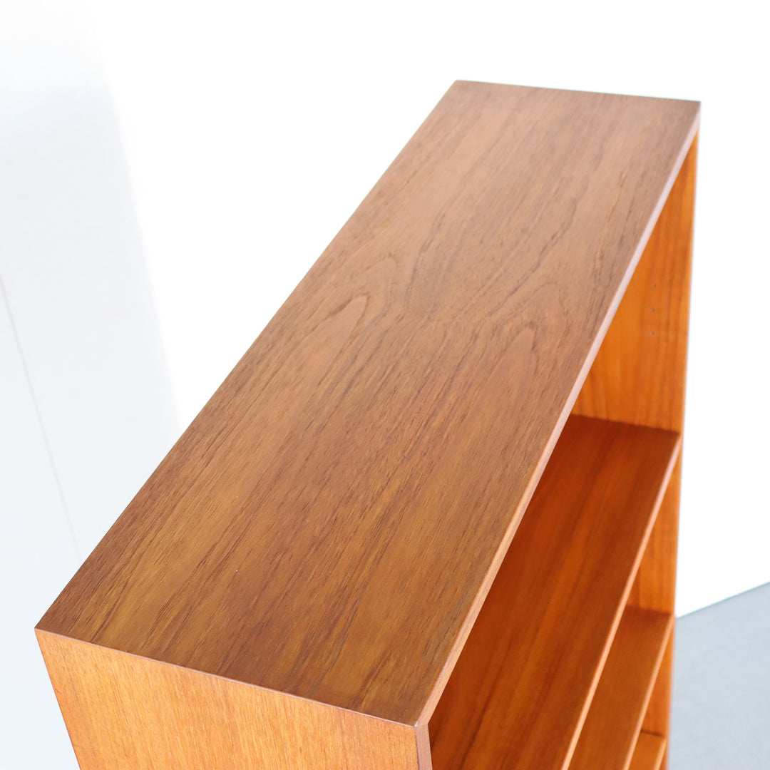 【comingsoon!】　G PLAN SIERRA TALL CABINET　ItemCode-WOLD15b