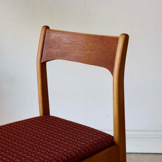 Vintage mid-century teak dining chair with curved backrest and patterned burgundy flower seat upholstery, British and Danish .