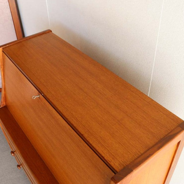 ベリーグッドなビュローです。ヴィンテージビュロー　チーク材　商品番号25091