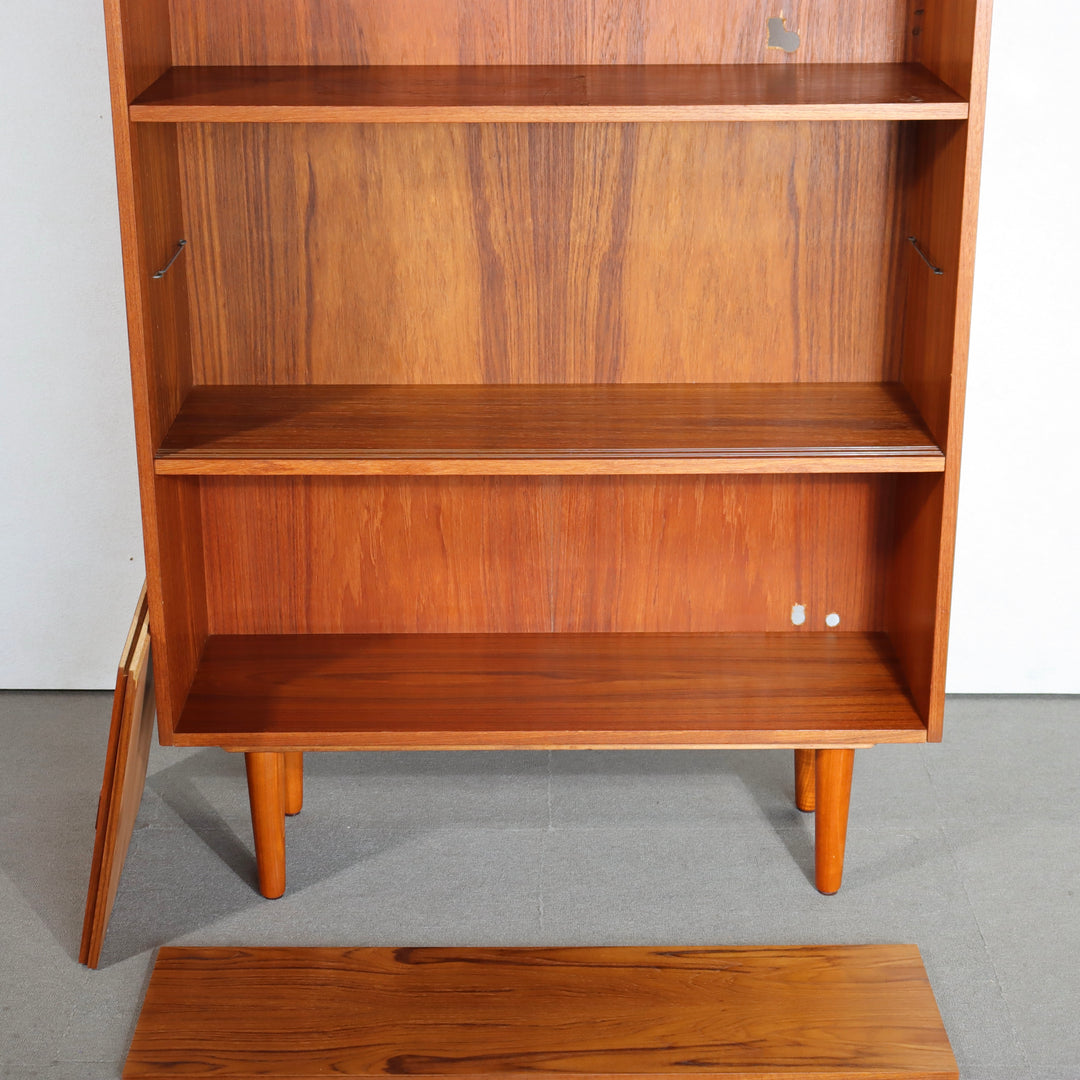 【comingsoon!】　Cabinet with bookcase　ItemCode-SKOV59