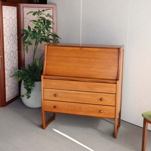 ベリーグッドなビュローです。ヴィンテージビュロー　チーク材　商品番号25091