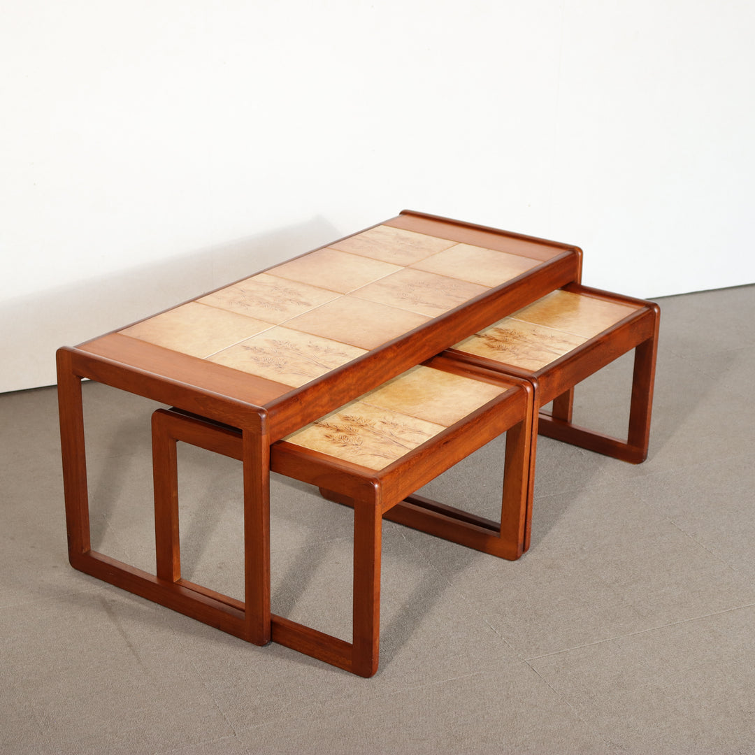 【comingsoon!】　TILED TOP NEST OF COFFEE TABLES (X3) ItemCode-AVON39 | 送料込