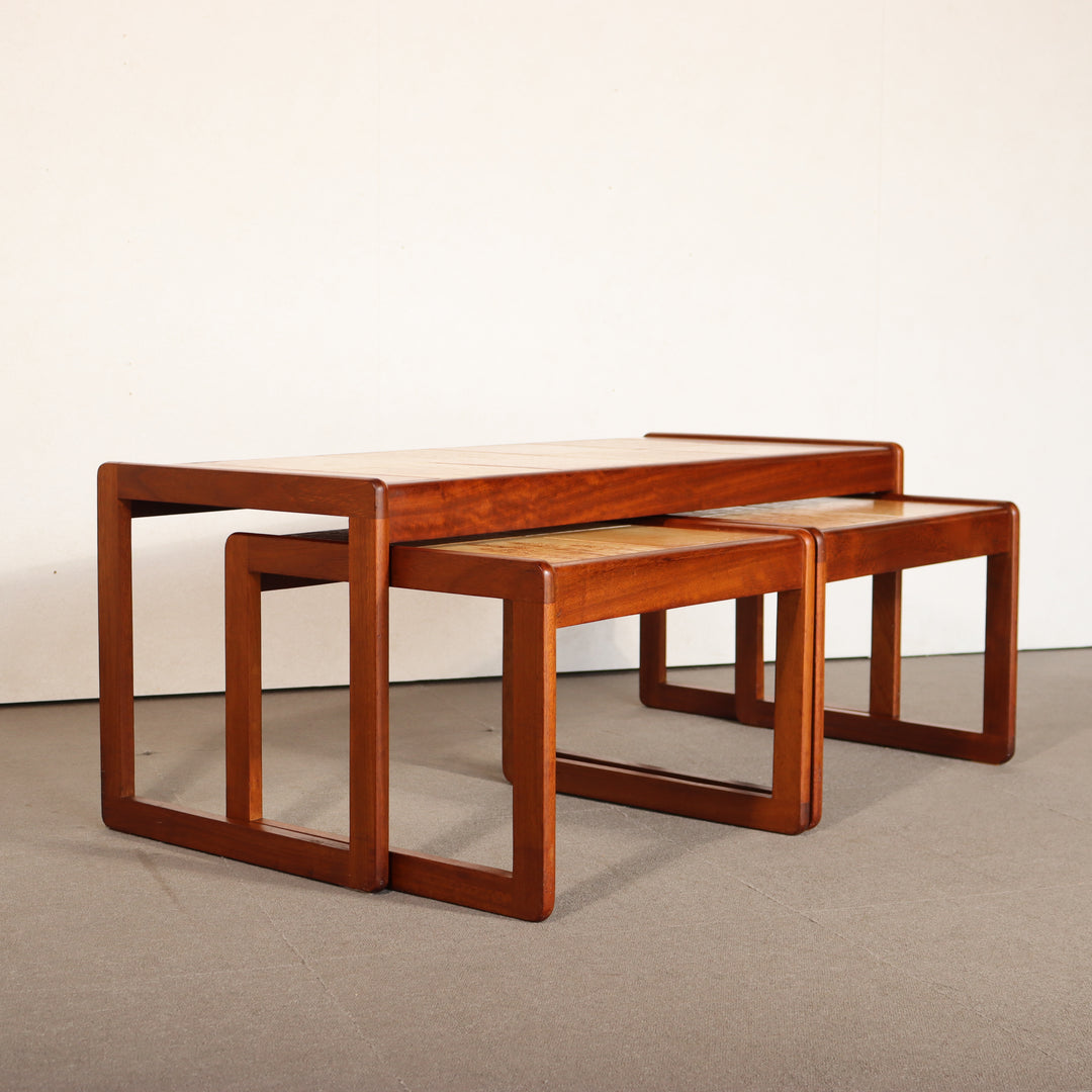【comingsoon!】　TILED TOP NEST OF COFFEE TABLES (X3) ItemCode-AVON39 | 送料込