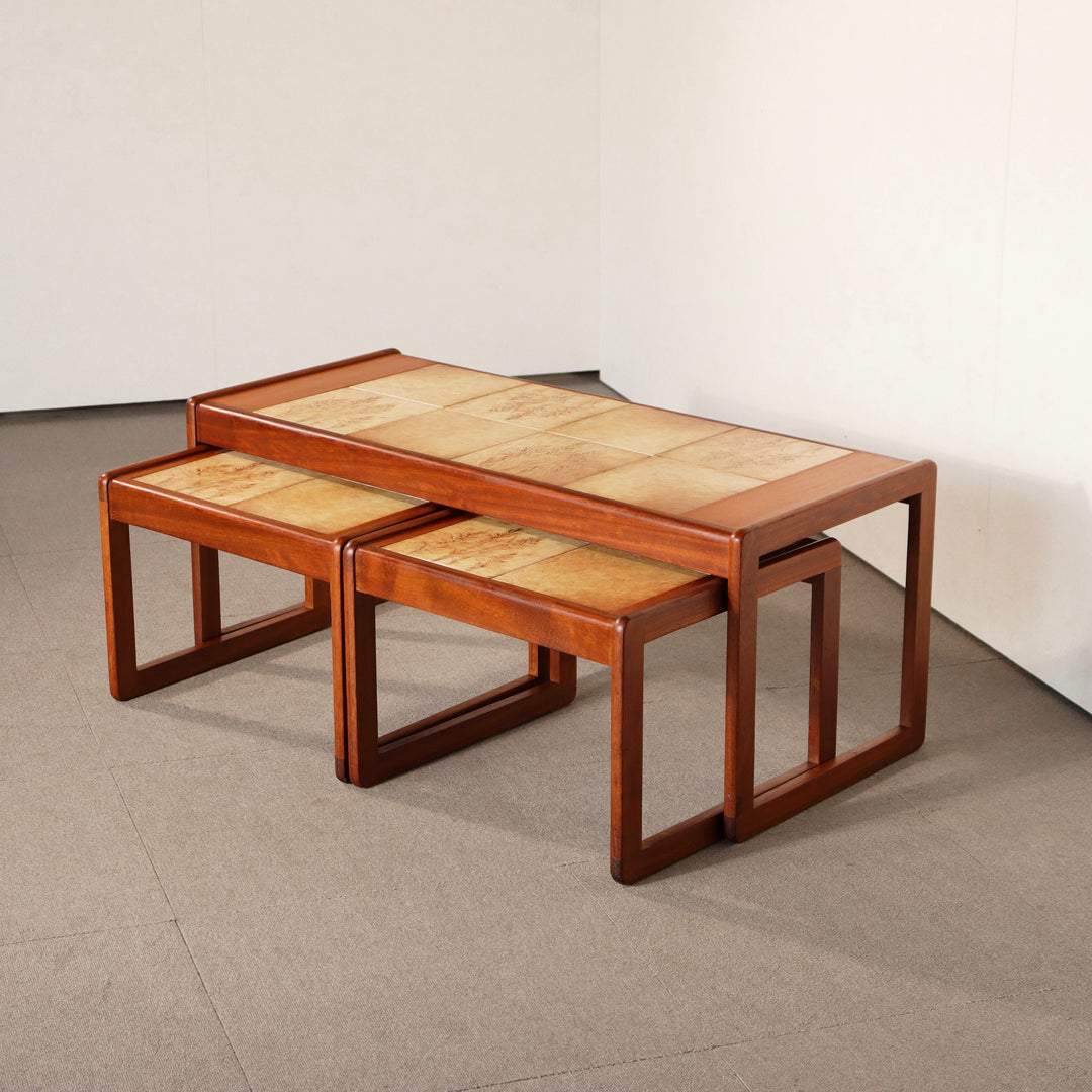 【comingsoon!】　TILED TOP NEST OF COFFEE TABLES (X3) ItemCode-AVON39 | 送料込