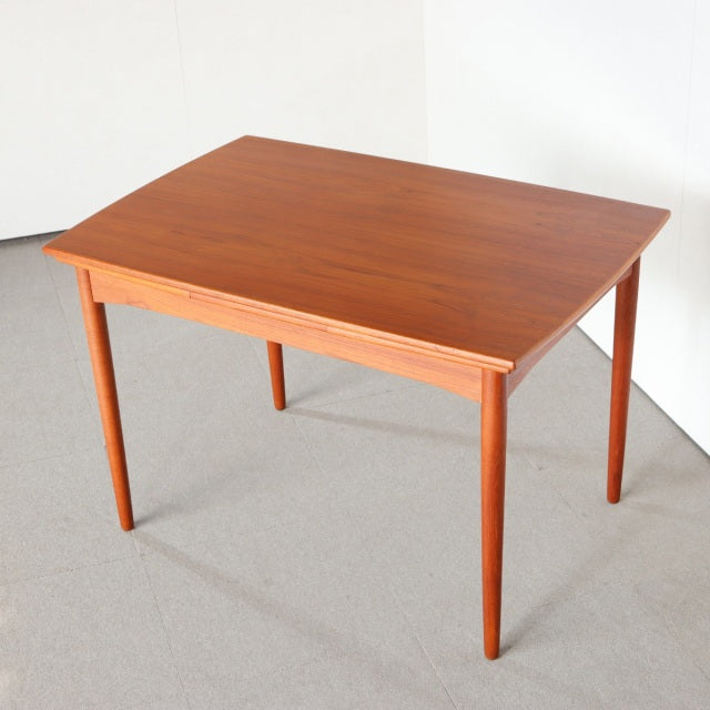 デンマーク製ダイニングテーブル【WHY】ItemCode-30081