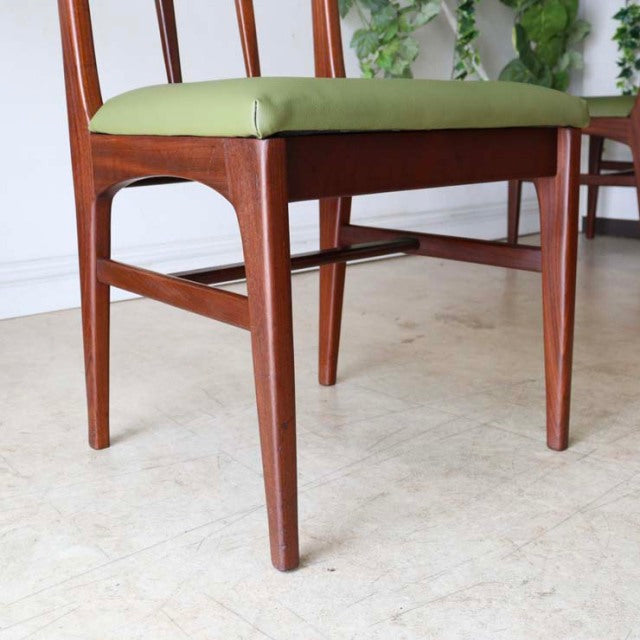 Mid-century British vintage teak dining chair by A.Younger Ltd., green upholstered seat, clean wood grain, tapered legs with .