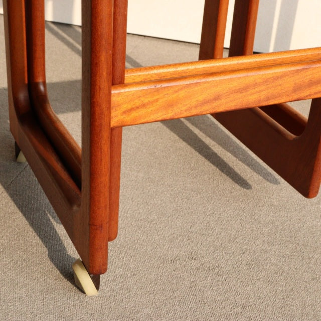 マッキントッシュMCINTOSH製 ネストテーブルと見せかけて違うやつ。　商品番号25169