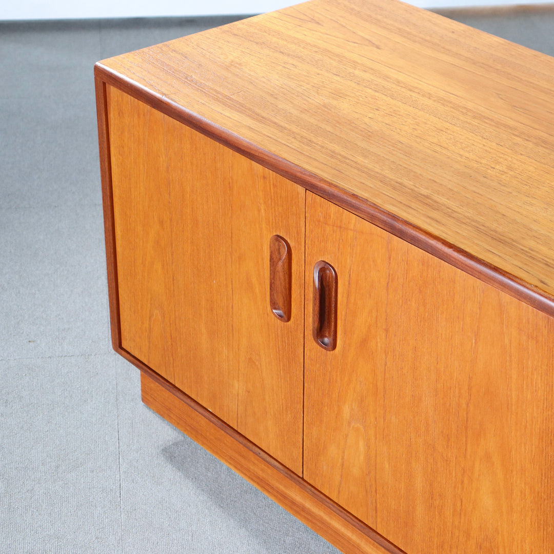 【comingsoon!】　G PLAN 2 DOOR CUPBOARD　ItemCode-WOLD50d