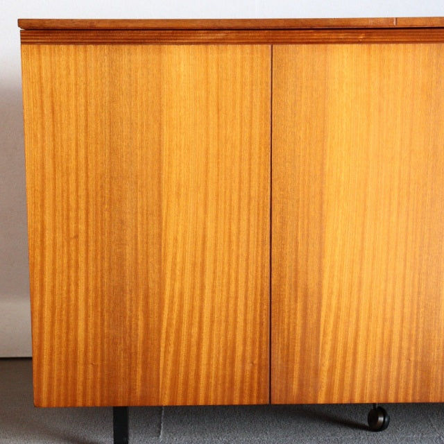 珍品。だけど意外と使いやすいかも。　コンパクトで施錠可能なヴィンテージデスク　商品番号24005