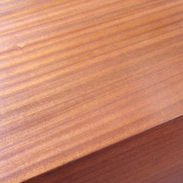 珍品。だけど意外と使いやすいかも。　コンパクトで施錠可能なヴィンテージデスク　商品番号24005