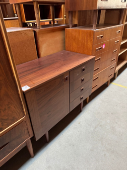 【comingsoon!】 Denmark Chest of 4 drawers | ItemCode-VIND9 | 送料込