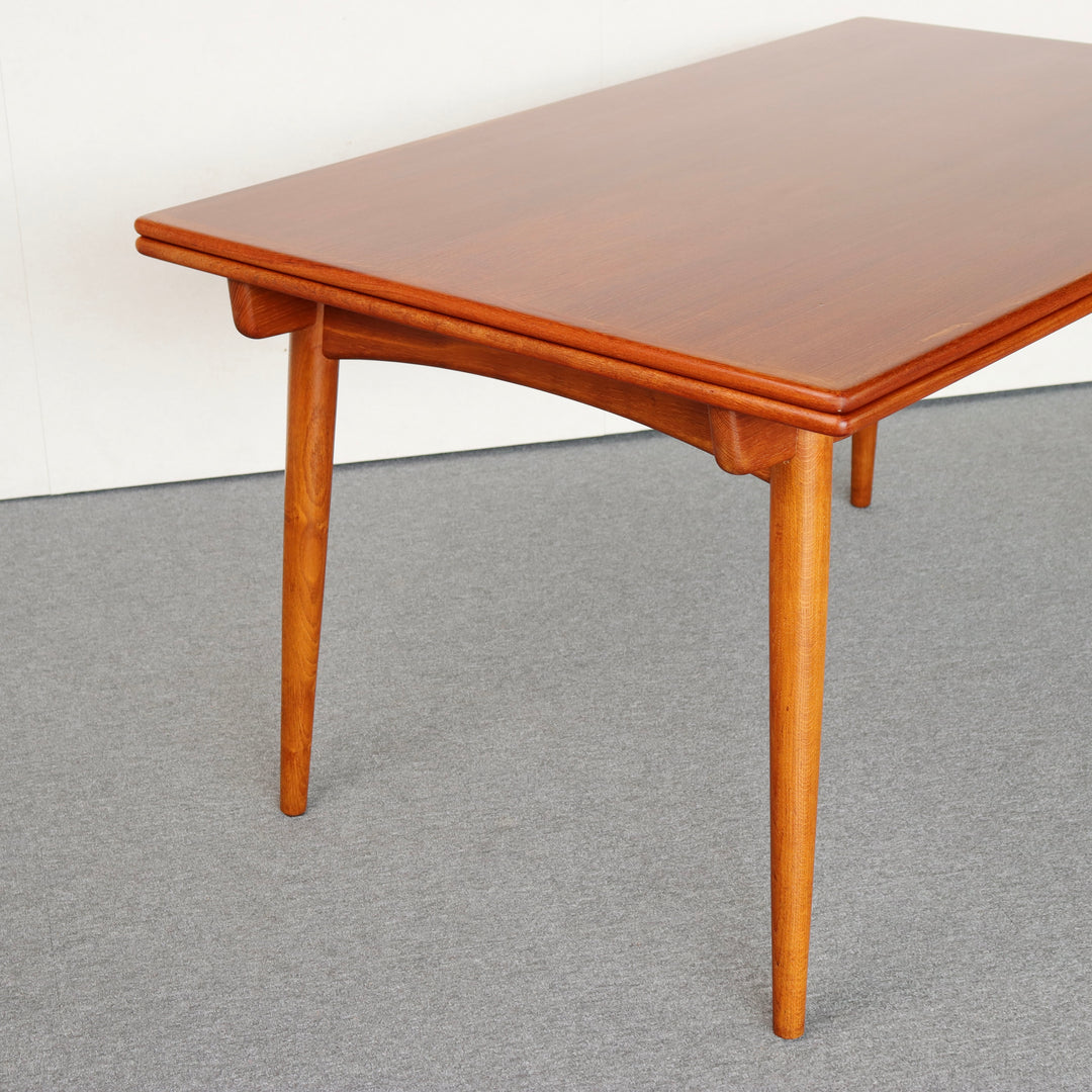 【倉庫販売】Danish Dining table by Hans J. Wegner | KLAR64