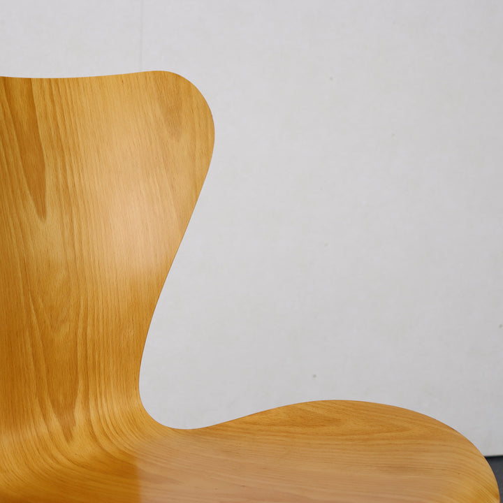 【comingsoon!】Danish Dining chair 'Serie 7' by Arne Jacobsen | KLAR126a