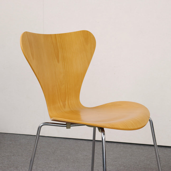 【comingsoon!】Danish Dining chair 'Serie 7' by Arne Jacobsen | KLAR126a