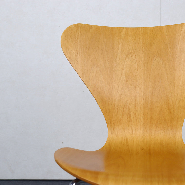【comingsoon!】Danish Dining chair 'Serie 7' by Arne Jacobsen | KLAR126b