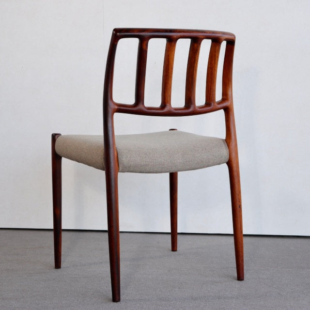 【職人２０％】　J.L.モラー（J.L.Moller）No.83　デンマーク製ダイニングチェア　商品番号27022a