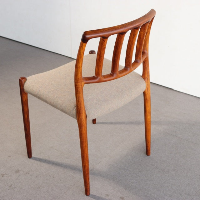 【デザイナー８０％】　J.L.モラー（J.L.Moller）No.83　デンマーク製ダイニングチェア　商品番号27022d