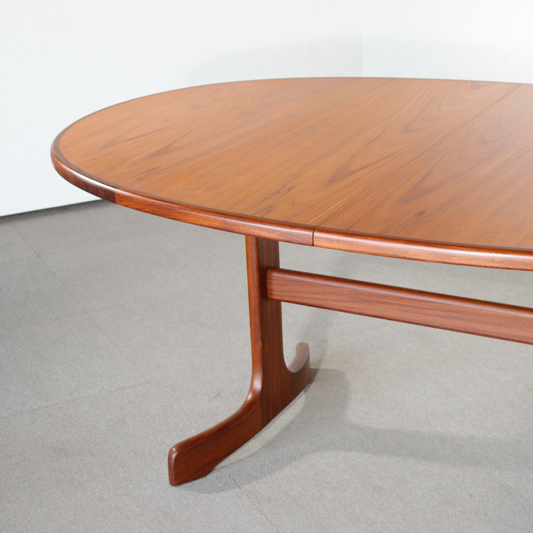 【comingsoon!】 G PLAN OVAL WHALE FIN DINING TABLE ItemCode-DAWN41